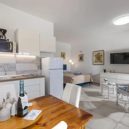 Sladonja Apartment
