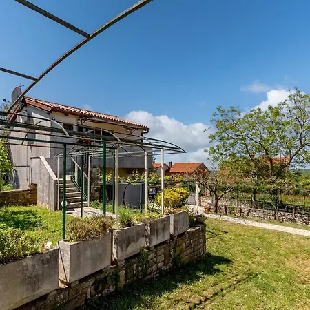 Sladonja - Happy Apartment *